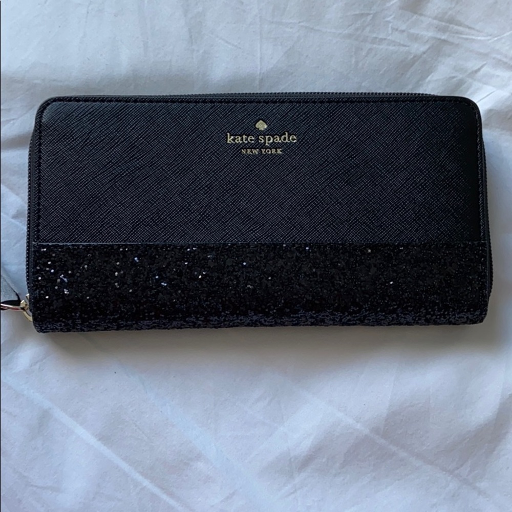 Kate Spade black Greta court saffiano wrap around wallet